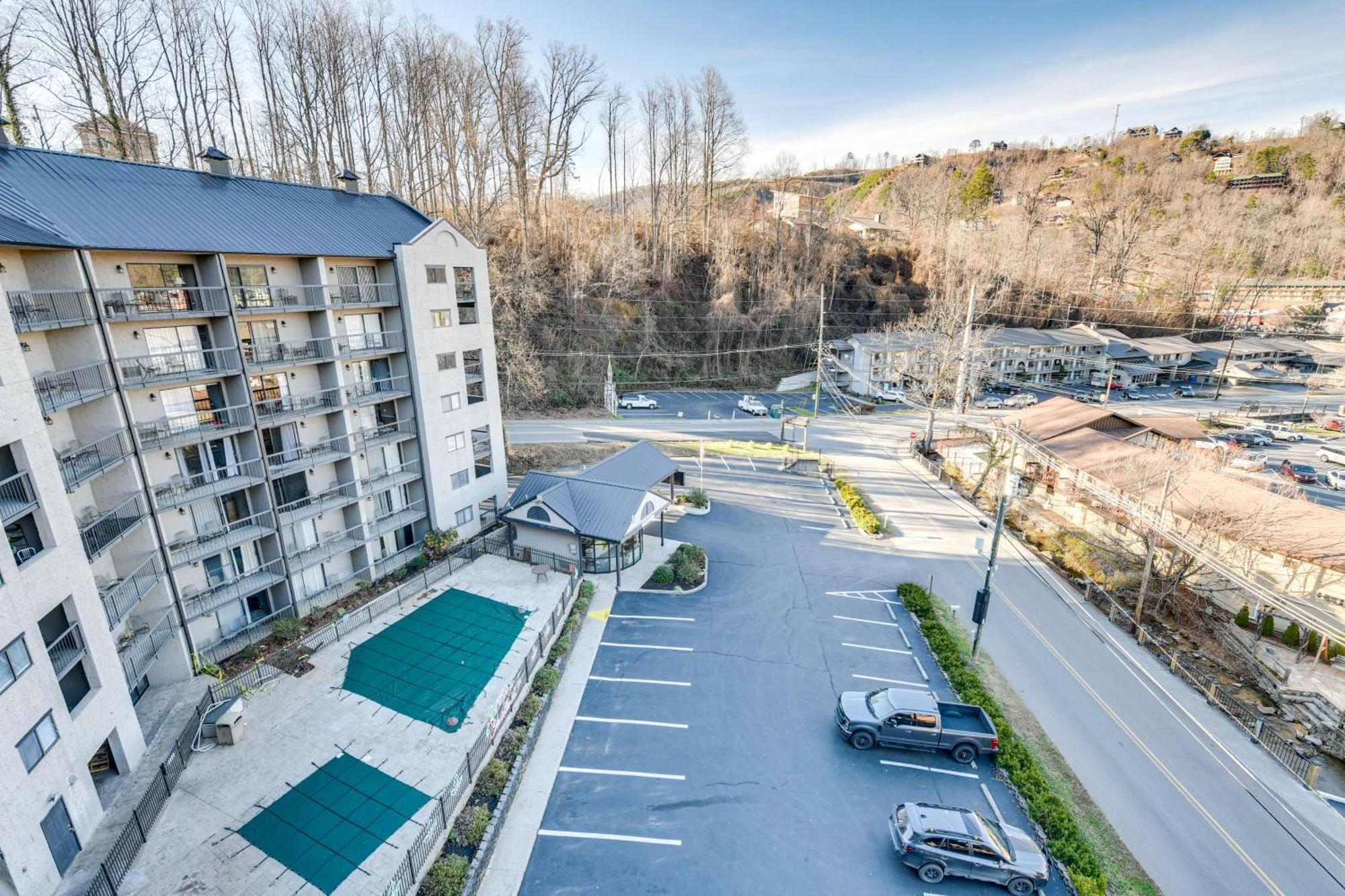 Downtown Gatlinburg Condo With Community Pool! Exterior foto